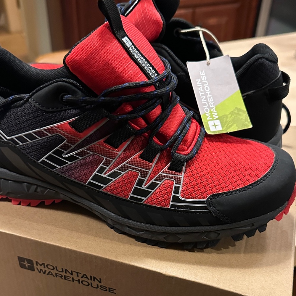 Mountain Warehouse Men's Red and Black Sneakers